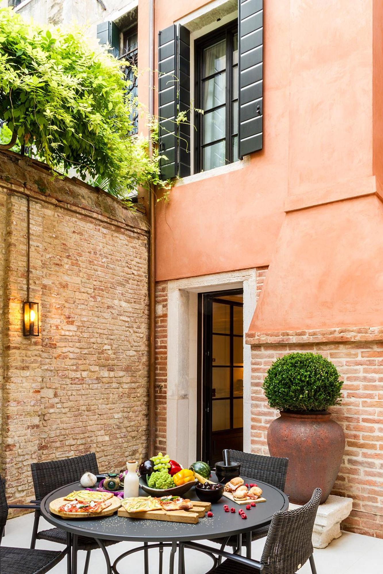 Palazzo Cristo Apartment Venice Exterior photo